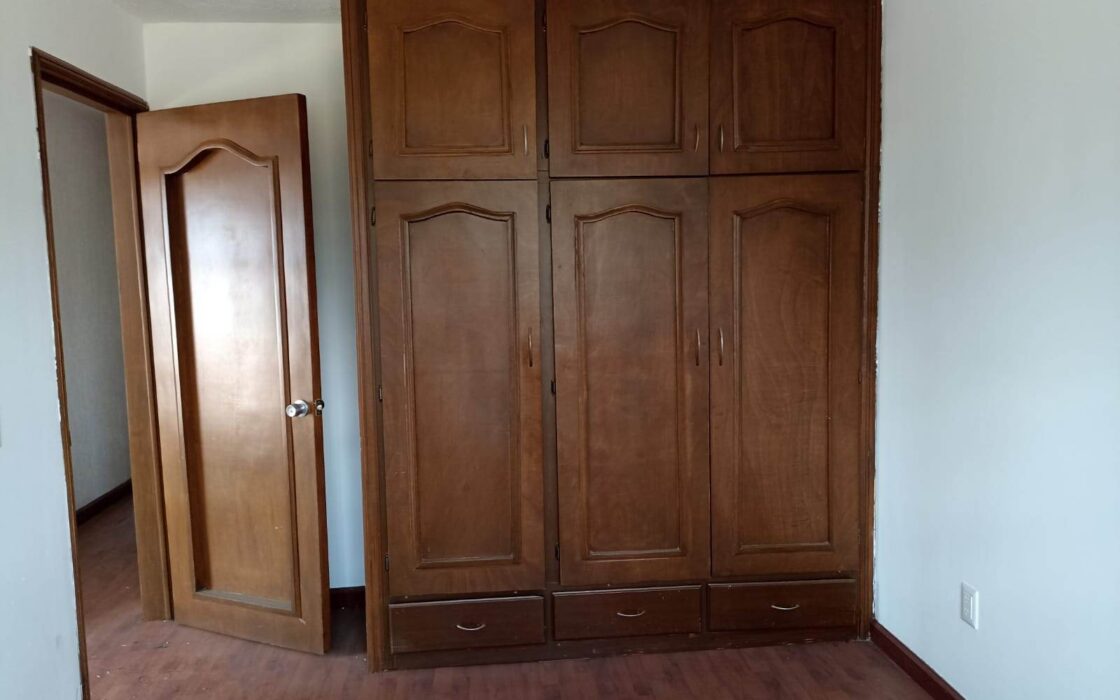 CASA EN VENTA  BUGAMBILIAS