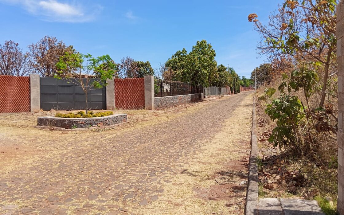 VENTA DE LOTE   FRACCIONAMIENTO RECIDENCIAL CAMPRESTRE PASEO DE LOS ENCINOS