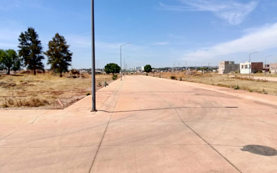 VENTA DE TERRENO FRACCIONAMIENTO LA CALMA