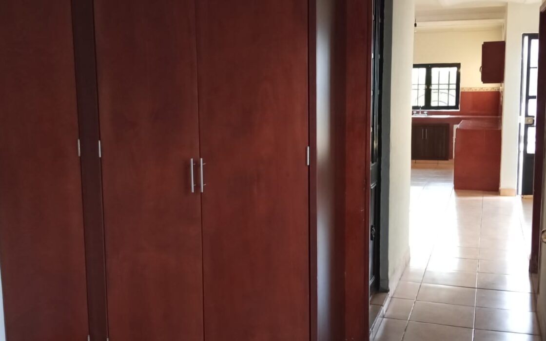 CASA EN VENTA FRACCIONAMIENTO BUGAMBILIAS